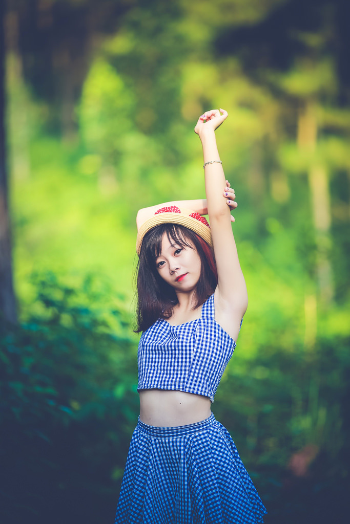 漂亮的女学生bd高清2